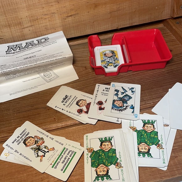 1979 Instructions to a 1980 "MAD" card game! All pieces and Madness Included! - Picture 9 of 16